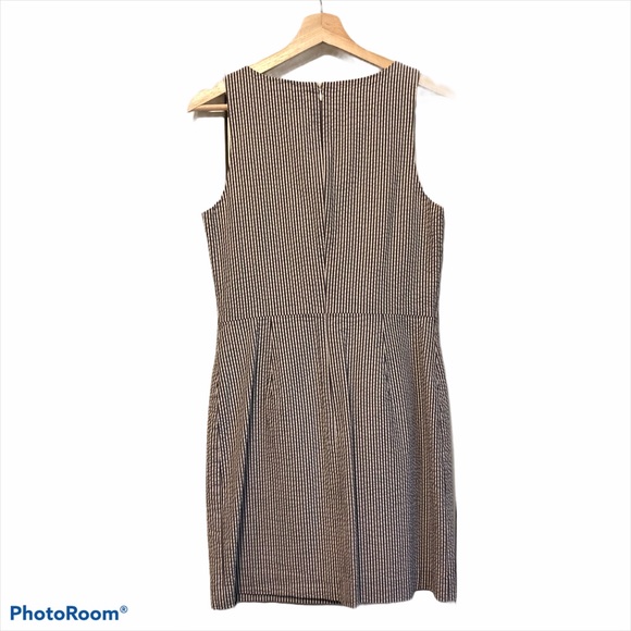 Banana Republic Grey/White Seersucker Dress - Picture 3 of 3